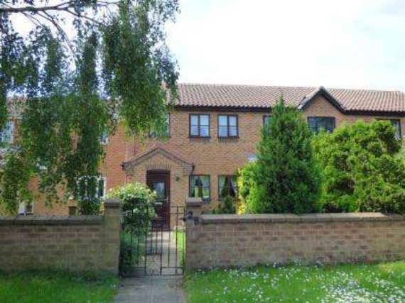 2 Bedroom End of Ter...